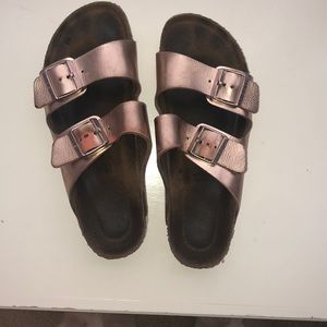 copper metallic Birkenstock’s!!